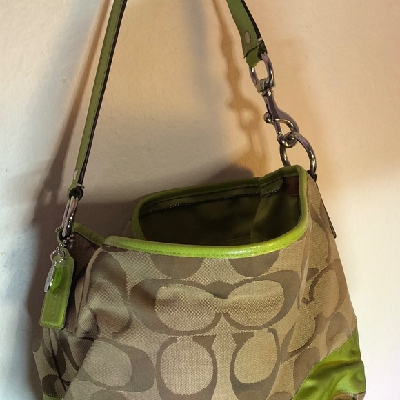 Spacious Green Coach Purse - Picture 1 of 8